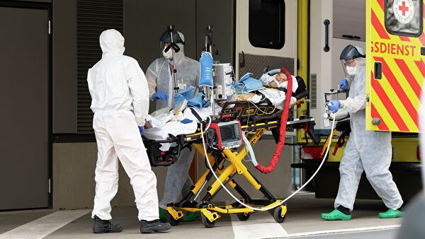 Германский вирусолог считает, что омикрон-штамм может стать "началом конца" пандемии