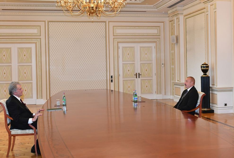 Президент Ильхам Алиев принял экс-главу Украины Виктора Ющенко