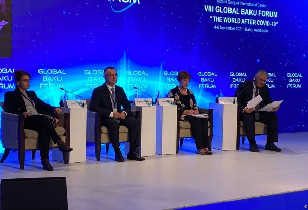 VIII Qlobal Bakı Forumu çərçivəsində növbəti panel müzakirələri keçirilib (FOTO)