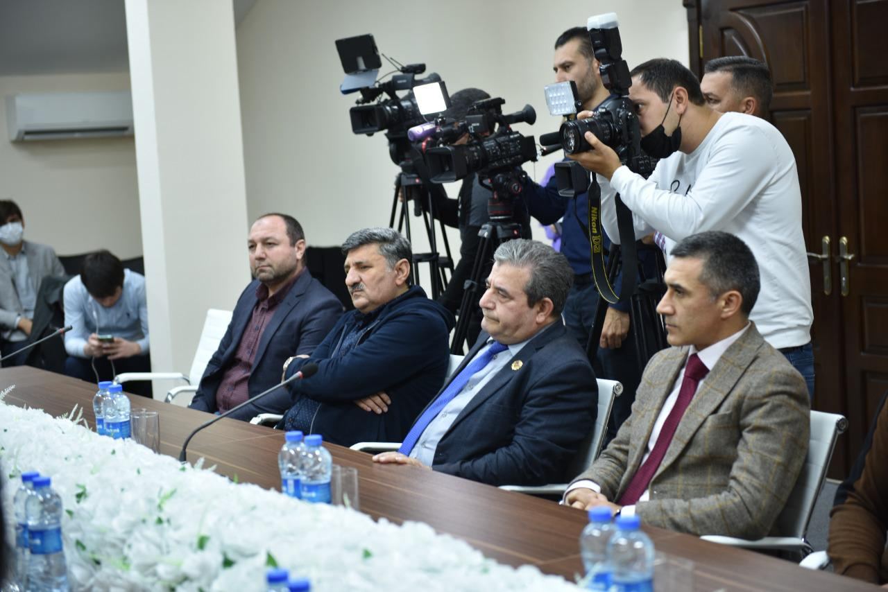 В Агентстве по развитию СМИ Азербайджана состоялась встреча с журналистами, участвовавшими в 44-дневной Отечественной войне (ФОТО)