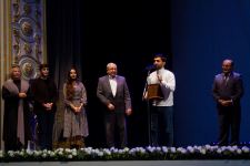 В Баку прошла церемония награждения победителей Фестиваля спектаклей 4.4  (ФОТО)