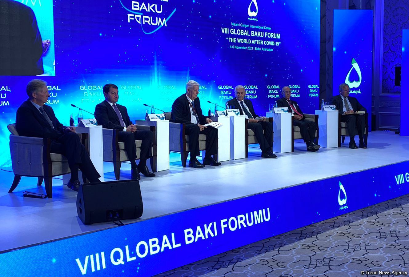 VIII Qlobal Bakı Forumu çərçivəsində növbəti panel müzakirələri başlayıb