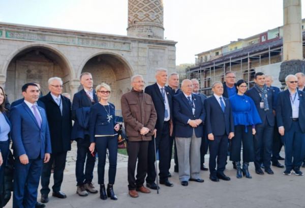 Participants of VIII Global Baku Forum visit Yukhari Govhar Agha Mosque in Azerbaijan’s Shusha (PHOTO)