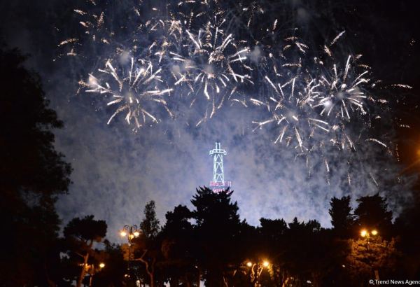 В Баку состоялся музыкальный фейерверк, посвященный Дню Победы (ФОТО/ВИДЕО)