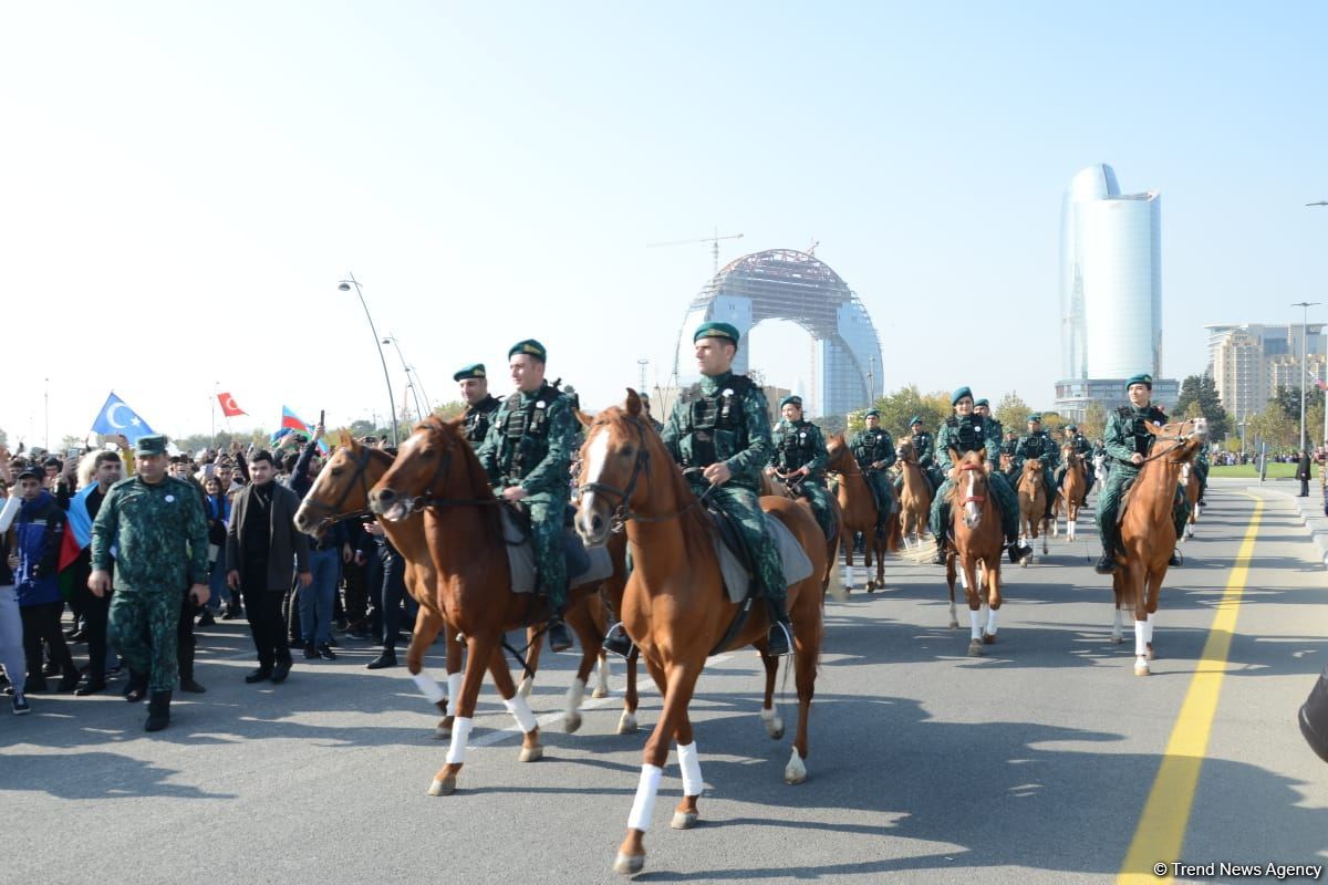 В Баку состоялись шествие и флешмоб, посвященные Дню Победы (ФОТО/ВИДЕО)