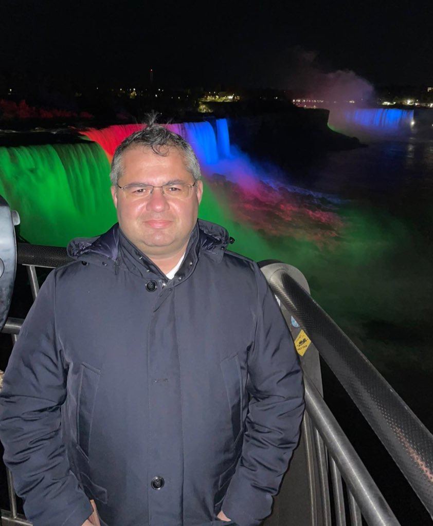 Ниагарский водопад окрасился в цвета азербайджанского флага (ФОТО/ВИДЕО)