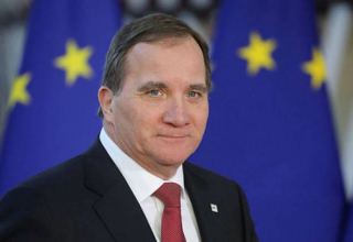 İsveçin Baş naziri istefa verib