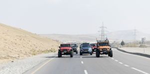 В Азербайджане организован автопробег внедорожников (ФОТО)