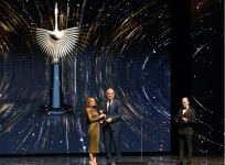 Президенту Бакинского медиа-центра Арзу Алиевой вручена «Награда Шараф» (ФОТО)