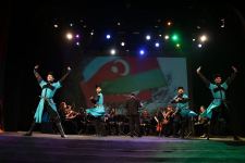 В Баку представлено красочное мультимедийное шоу "Музыкальный проектор" в честь Победы Азербайджана (ВИДЕО,ФОТО)