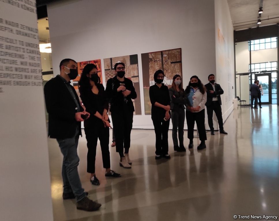 Жизнь мистического духа - YARAT представил ретроспективную выставку народного художника Азербайджана Мир Надира Зейналова (ФОТО)