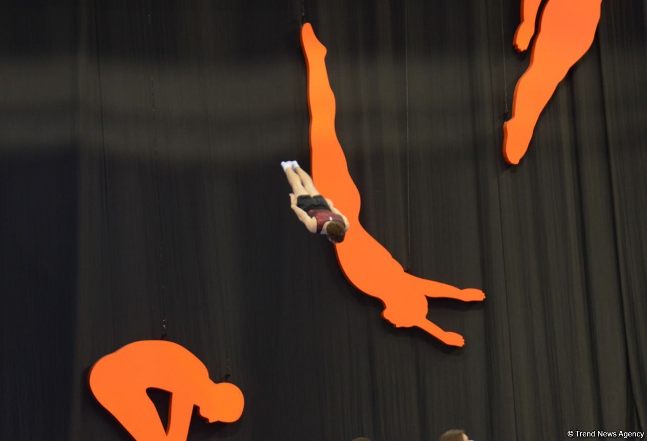 Batut Gimnastikası və Tamblinq üzrə 35-ci Dünya Çempionatının birinci günündən ən maraqlı görüntülər (FOTO)