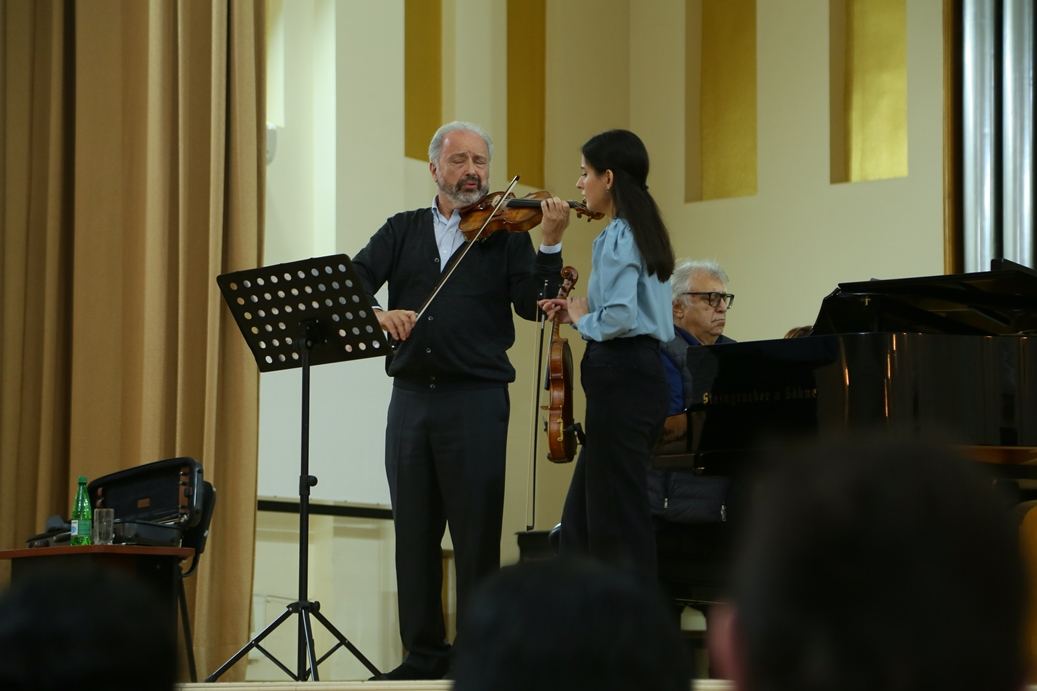 Все эти годы он ждал возвращения Карабаха! Всемирно известный музыкант Дмитрий Ситковецкий через 20 лет вернулся на Родину (ВИДЕО, ФОТО)