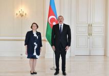 Президент Ильхам Алиев принял верительные грамоты новоназначенного посла Финляндии в Азербайджане (ФОТО/ВИДЕО) (версия 2)