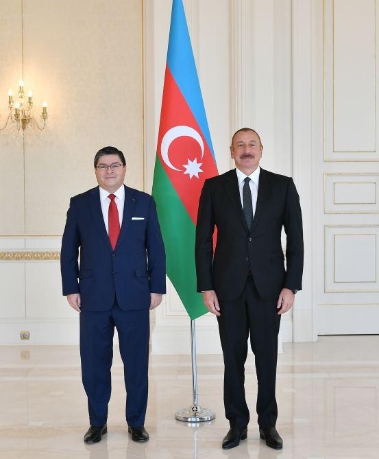 Президент Ильхам Алиев принял верительные грамоты новоназначенного посла Чили (ФОТО/ВИДЕО)