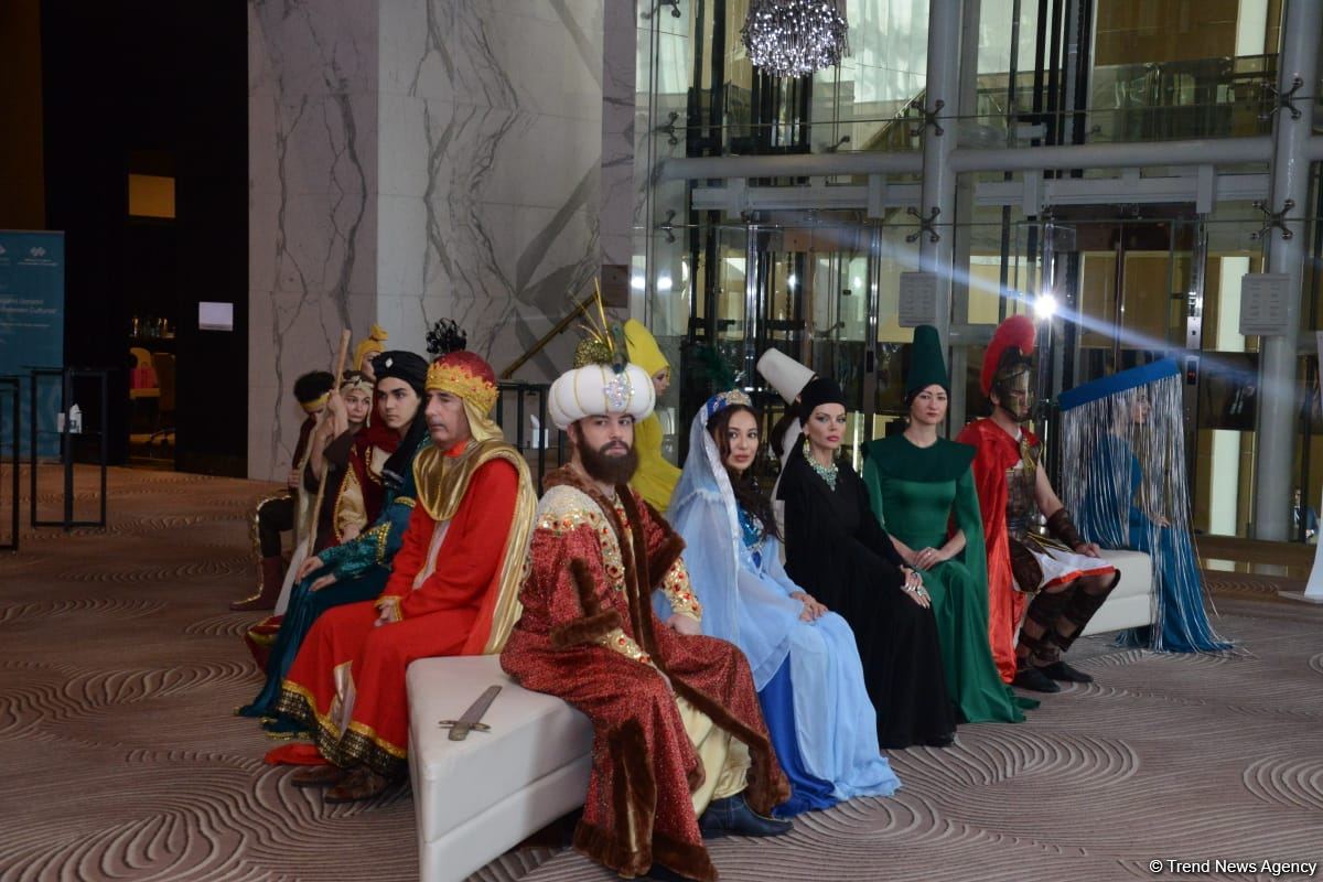 Baku holds int’l forum titled ‘Nizami Ganjavi: Bridge between Cultures’ (PHOTO)