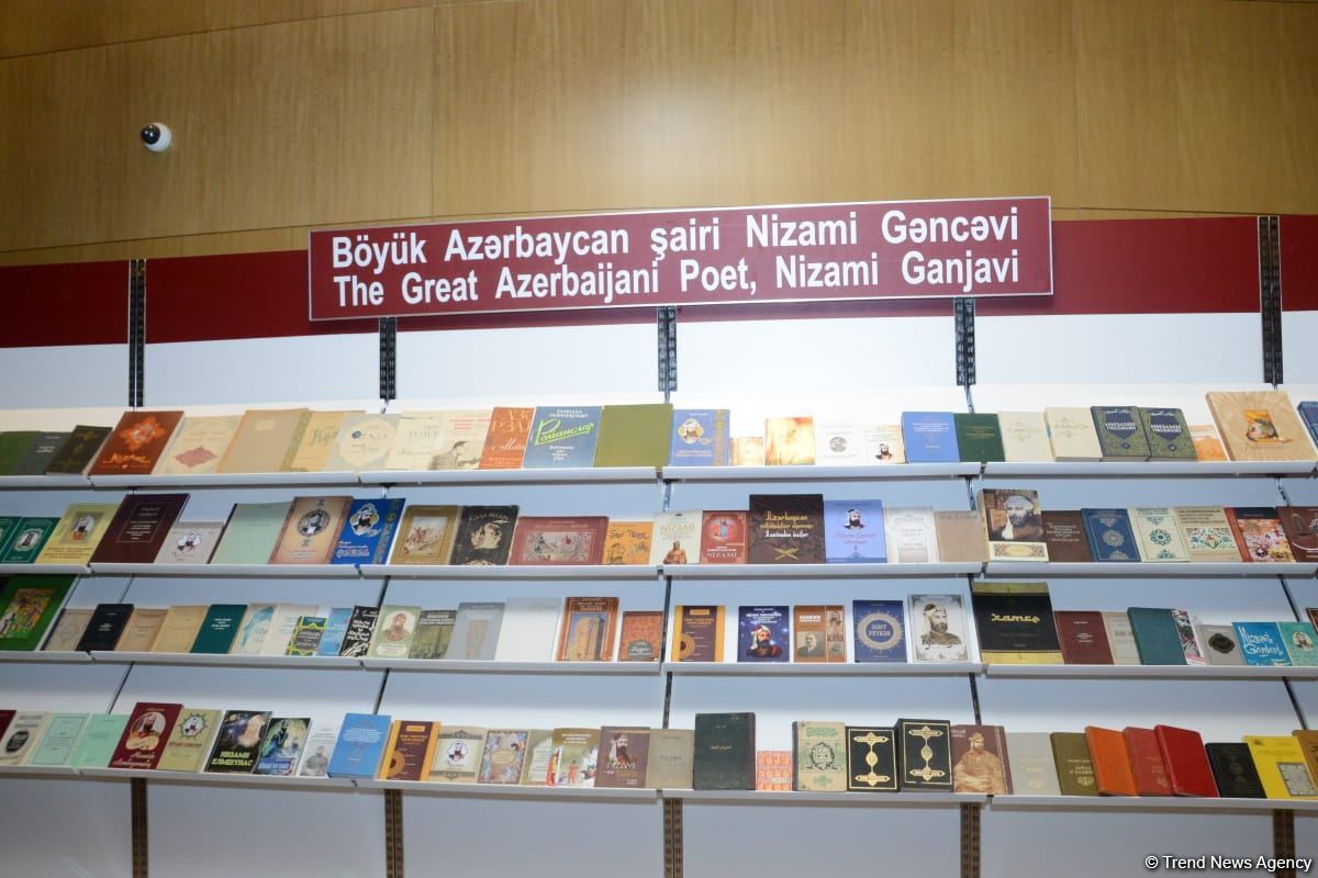 Baku holds int’l forum titled ‘Nizami Ganjavi: Bridge between Cultures’ (PHOTO)