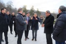 Делегация во главе с Кямраном Алиевым и Шабаном Йылмазом посетила Шушу (ФОТО)