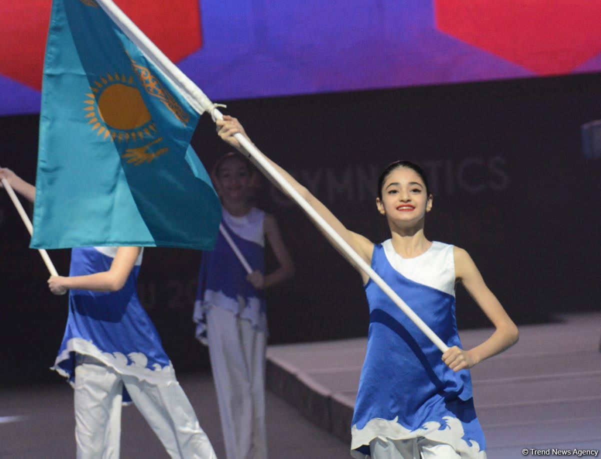 В Баку состоялась торжественная церемония открытия Всемирных соревнований среди возрастных групп по прыжкам на батуте и тамблингу (ФОТО)