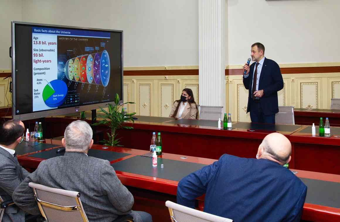 В Баку открылась выставка "Алтай – родина тюрков" (ФОТО)