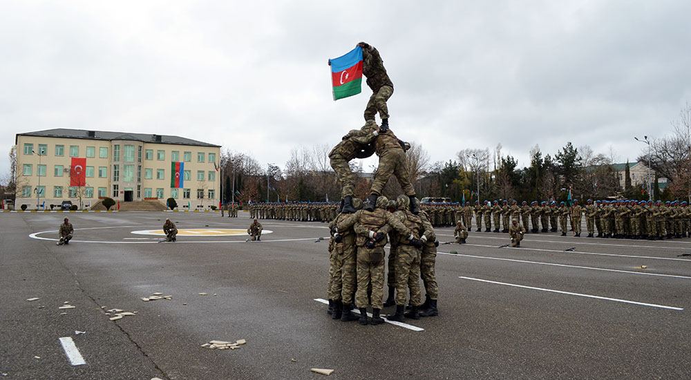 Министр обороны Азербайджана посетил новую воинскую часть коммандос (ФОТО/ВИДЕО)