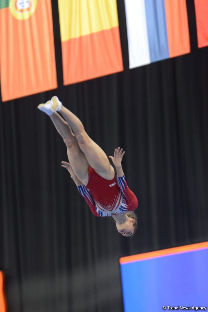 Milli Gimnastika Arenasında Batut Gimnastikası üzrə Dünya Yaş Qrupları Yarışları davam edir (FOTO)