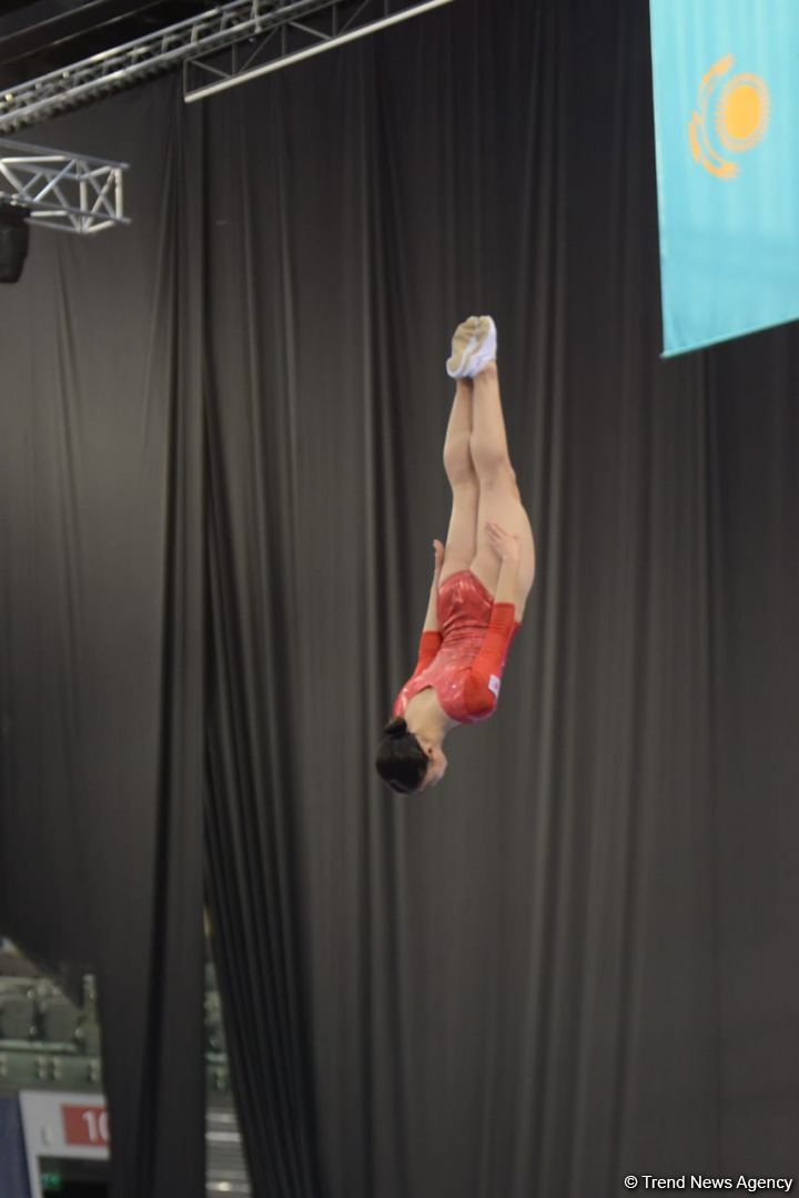 Milli Gimnastika Arenasında Batut Gimnastikası üzrə Dünya Yaş Qrupları Yarışları davam edir (FOTO)