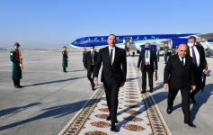 Президент Ильхам Алиев прибыл с визитом в Туркменистан (ФОТО) (версия 2) - Gallery Thumbnail