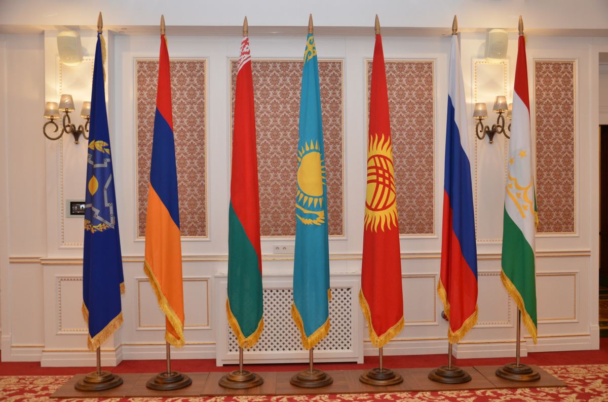Совет ОДКБ решил направить Коллективные миротворческие силы организации в Казахстан