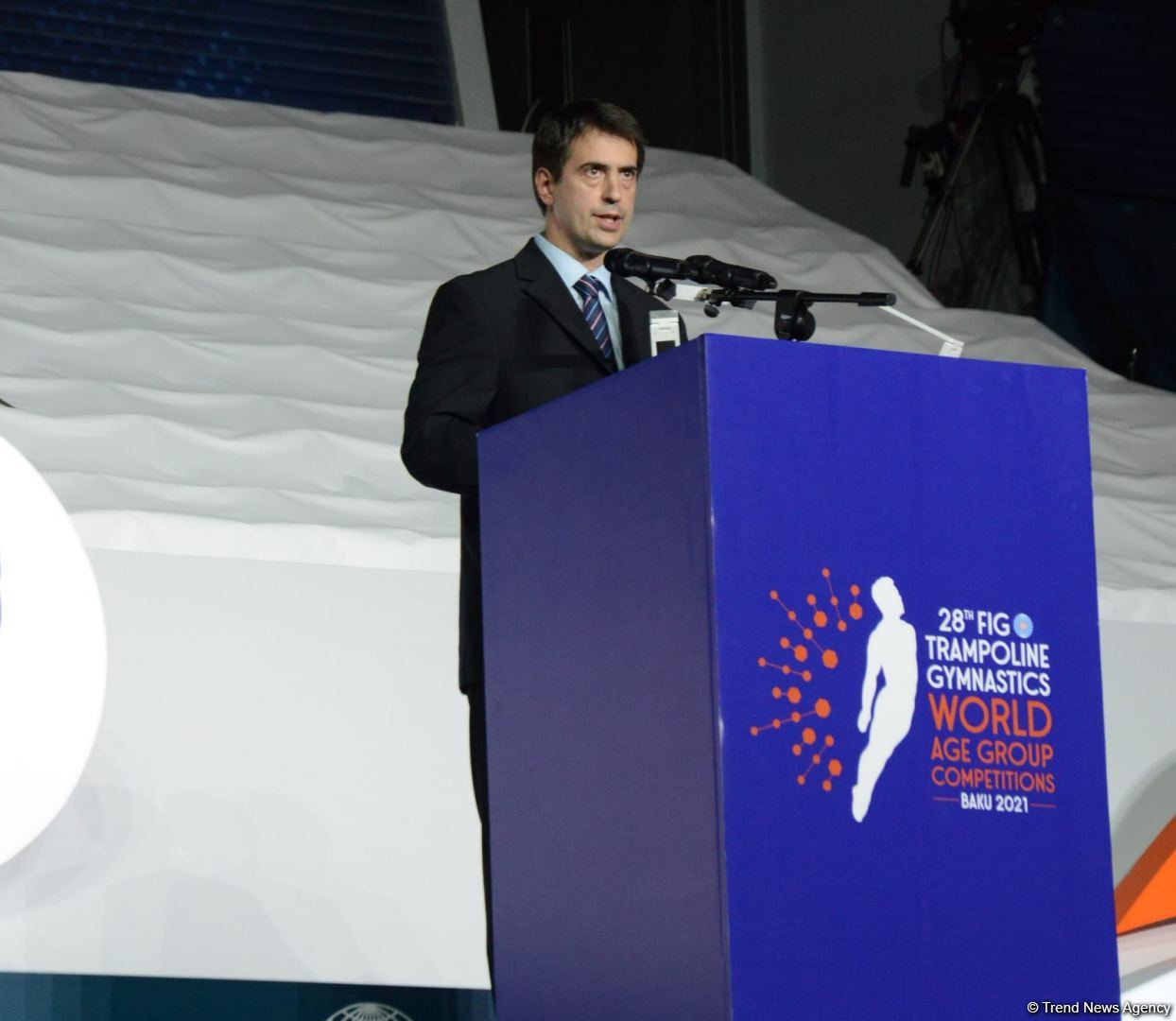 От имени Международной федерации гимнастики выражаю благодарность за организацию соревнований в Баку - первый вице-президент Технического комитета по батутной гимнастике FIG