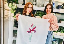 Фахрия Халафова впервые создала текстильный принт цветка харыбюльбюль – платье будет представлено на Azerbaijan Fashion Week (ФОТО)