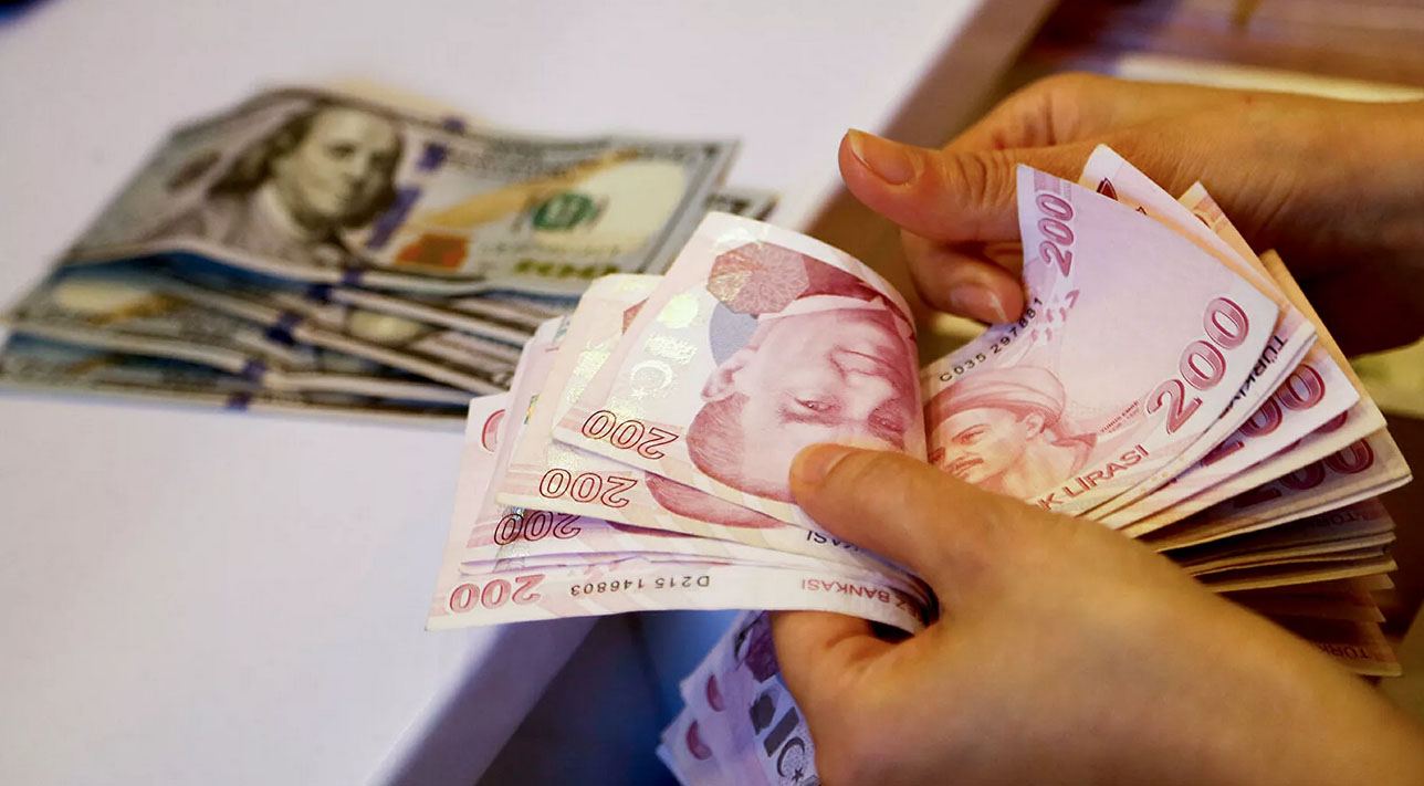Турецкая лира обесценилась до 13,89 за $1