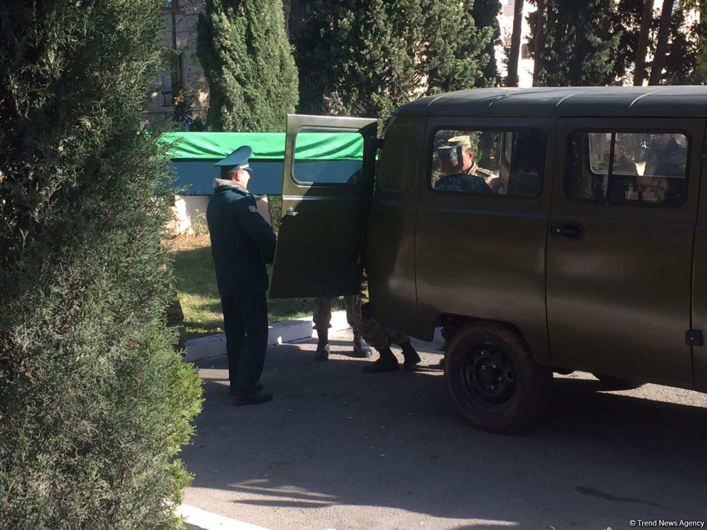 Bodies of Azerbaijani servicemen from military helicopter crash, taken to farewell ceremony (PHOTO) - Gallery Image