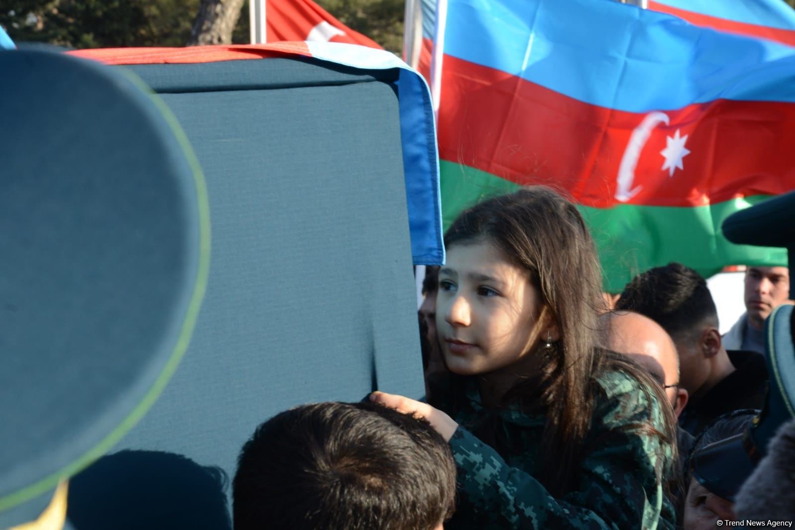 Burial ceremony of Azerbaijani helicopter crash victims held in second Alley of Martyrs (PHOTO/VIDEO)