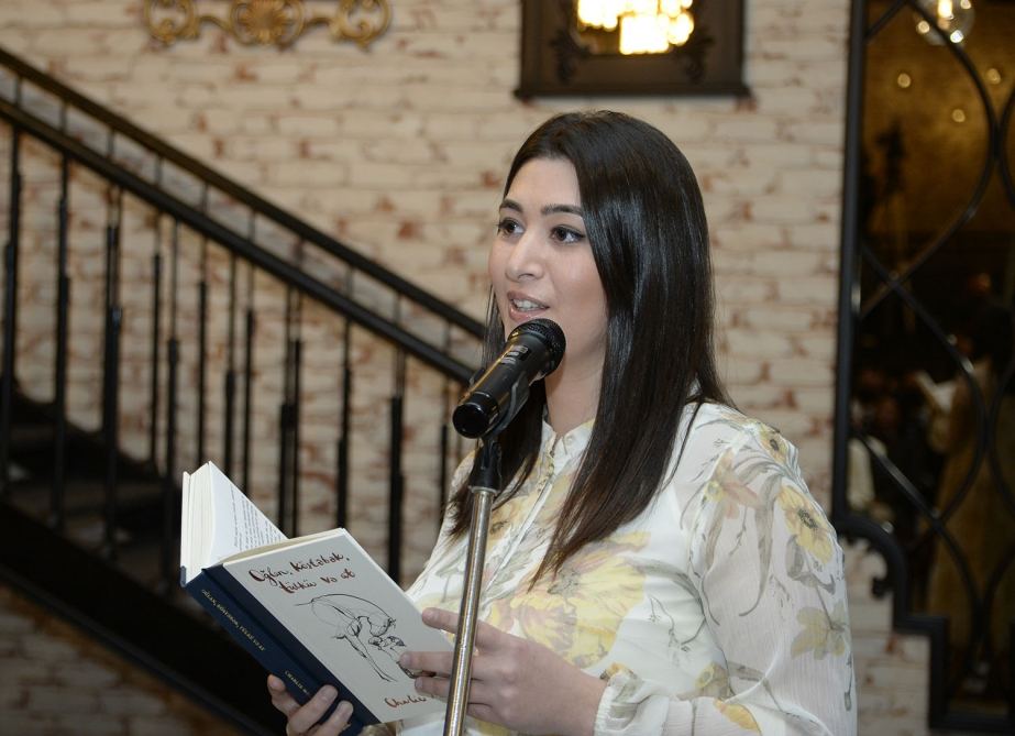 Baku Book Center hosts book presentation of writer Charlie MacKesy, translated into Azerbaijani (PHOTO)