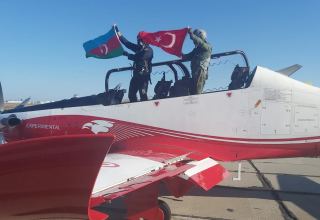 В Азербайджане прошли испытания турецкого учебно-тренировочного самолета Hürkuş (ФОТО)