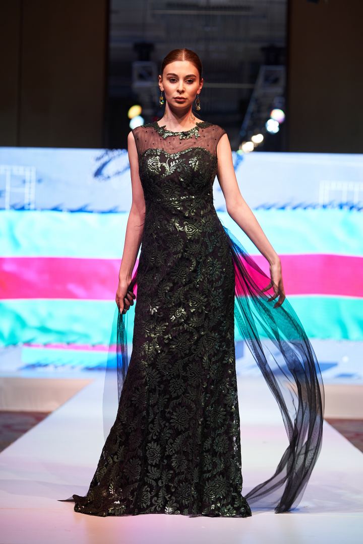 Azerbaijan Fashion Week  - вечерние и свадебные платья, харыбюльбюль, эклектика, ready-to-wear…  (ФОТО)