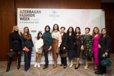 Azerbaijan Fashion Week  - вечерние и свадебные платья, харыбюльбюль, эклектика, ready-to-wear…  (ФОТО)