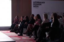 Azerbaijan Fashion Week  - вечерние и свадебные платья, харыбюльбюль, эклектика, ready-to-wear…  (ФОТО)