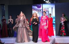 Открылась международная Азербайджанская Неделя моды, посвященная цветку Карабаха харыбюльбюль (ФОТО) - Gallery Thumbnail