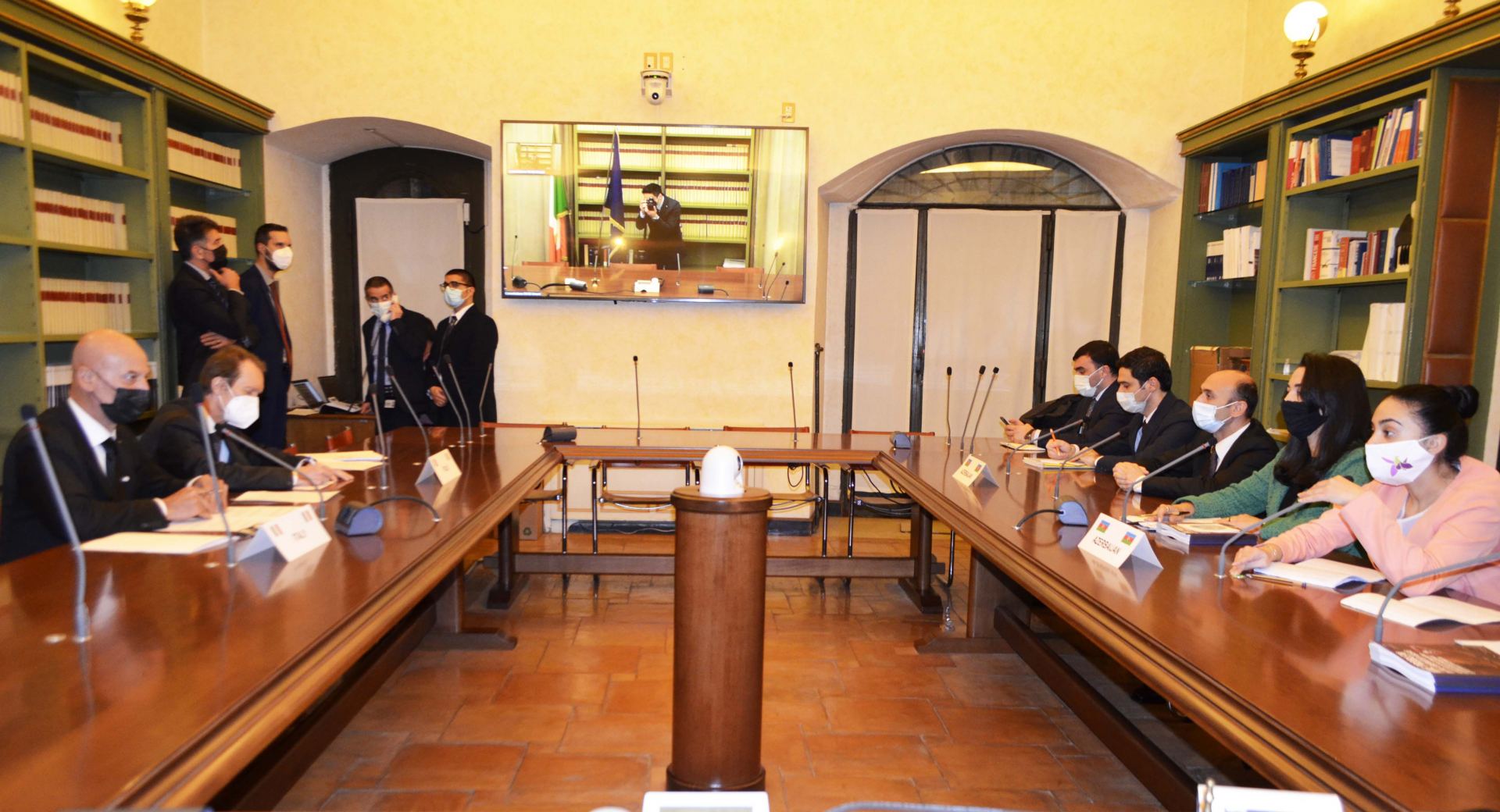 Ombudsman İtaliyada bir sıra rəsmi görüşlər keçirib (FOTO)