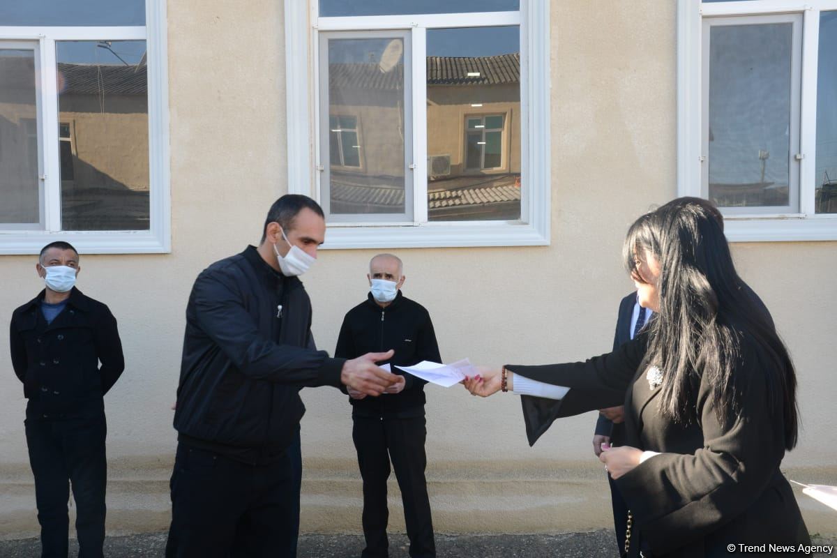 В рамках акта об амнистии из исправительного учреждения № 2 Пенитенциарной службы освобождены 7 человек – минюст Азербайджана (ФОТО) - Gallery Image