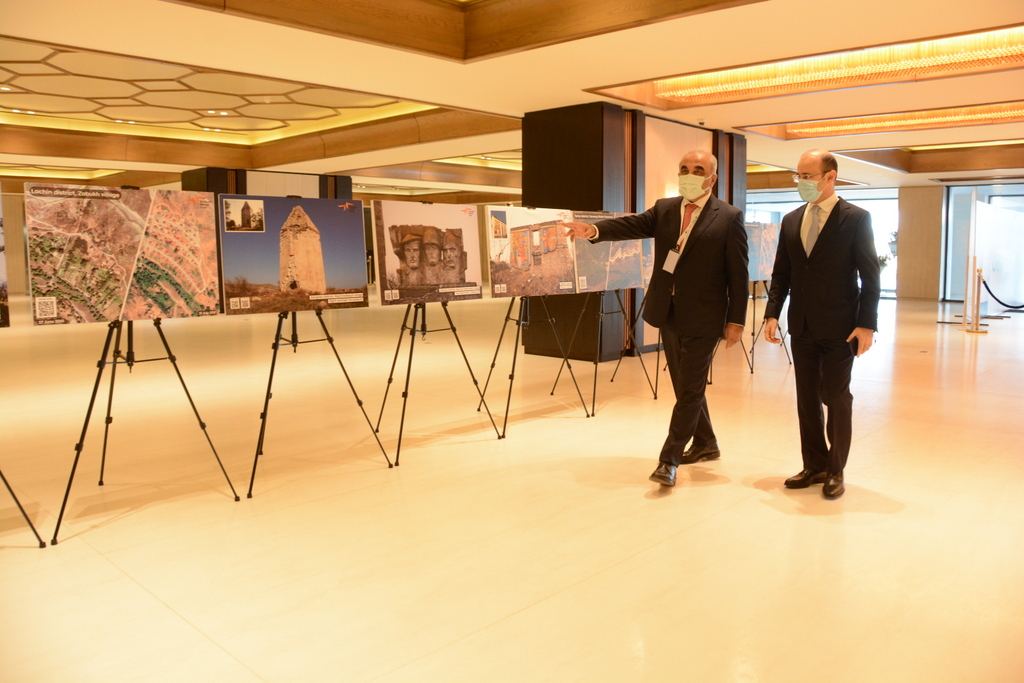 UNEC İqtisadi Forumu: Postpandemiya dövründə biznes transformasiyası (FOTO) - Gallery Image