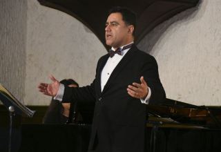 Заслуженный артист Фарид Алиев вернулся в музыкальный театр
