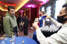 Азербайджанская Неделя моды – приветствие воина Древнего Рима, зимой босиком, коктейльные платья и кураж (ФОТО) - Gallery Thumbnail