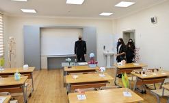 Президент Ильхам Алиев и Первая леди Мехрибан Алиева ознакомились с условиями, созданными в полной средней школе №1 в Губе (ФОТО/ВИДЕО) (версия 2) - Gallery Thumbnail