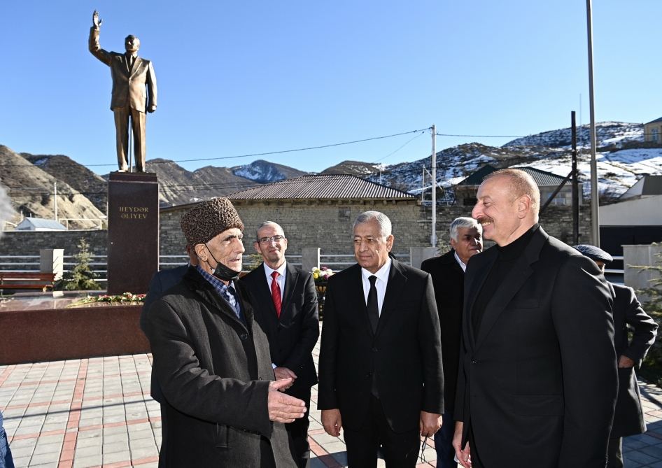 Житель поселка Гонагкенд посвятил стихотворение Президенту Ильхаму Алиеву