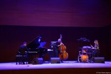 В Центре Гейдара Алиева прошел феерический вечер джаза трио Авишая Коэна (ФОТО/ВИДЕО) - Gallery Thumbnail