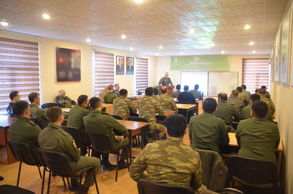 NATO’s Mobile Training Team conducts courses - Azerbaijani MoD (PHOTO)
