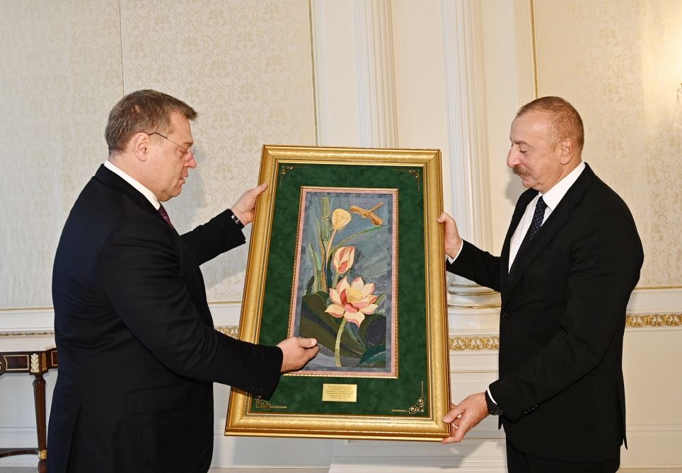 Президент Ильхам Алиев принял делегацию во главе с губернатором Астраханской области России (ФОТО/ВИДЕО) - Gallery Image